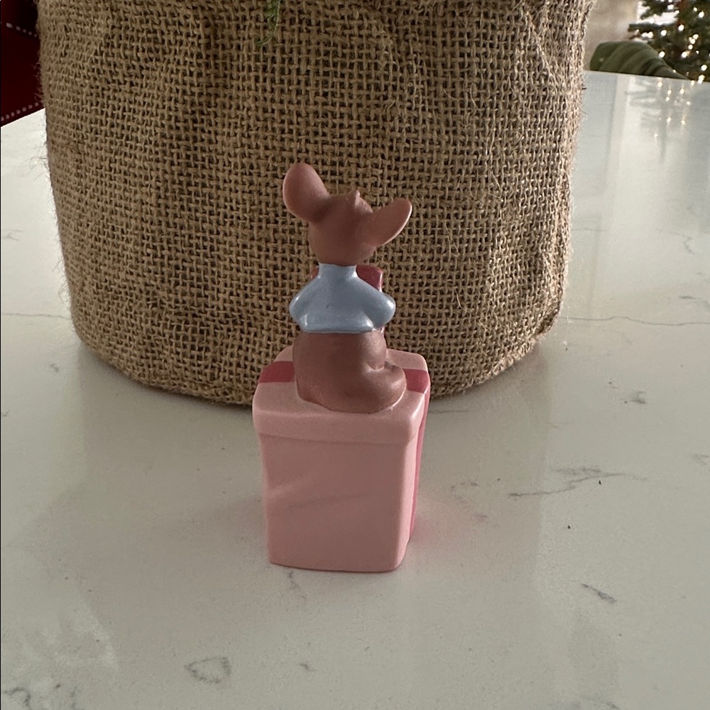 Pooh and Friends "One Is For Your Loving Heart" baby Roo figurine - Picture 2 of 3